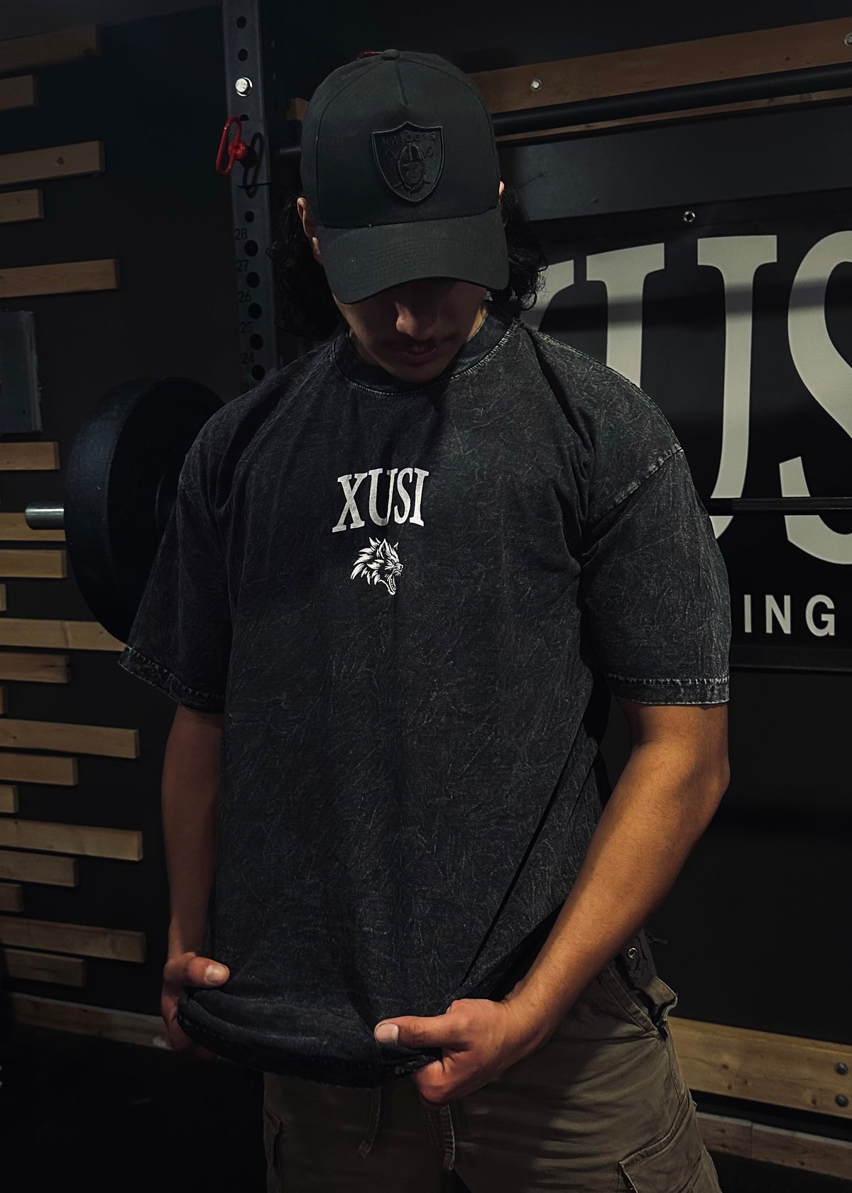 Sôhkahpinêw Wolf T-Shirt, photo 10 – Indigenous-owned t-shirt by XUSI, Saskatoon